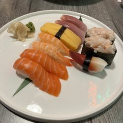 Peachland Sushi - Nigiri Combo