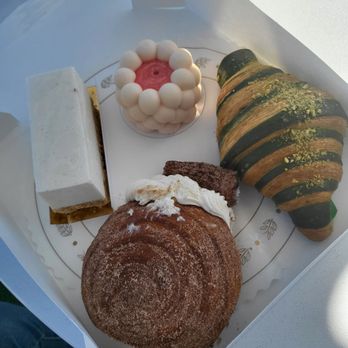 Paris En Rose - Cafes Near Me - Del Mar, California Paris En Rose - Cafes Near Me - Del Mar, California