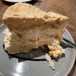 Mango & Almond Meringue Mango & Almond Meringue