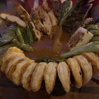 Estrella Cantina Lounge - Molcajete - Mexican Near Me - Riverside, California