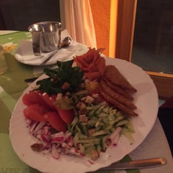 Gravelotte - Salat Teller mit Lachs auf Rösti...lecker