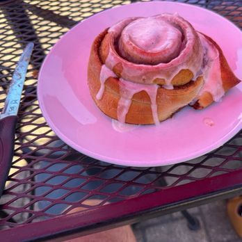 Charlie’s Place - Cinnamon roll. - Cocktail Bars Near Me - Fort Wayne, Indiana