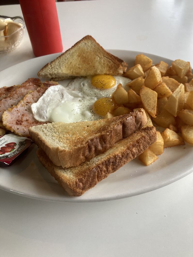 TOASTERS Updated August 2024 20 Reviews 1531 Eagle Street N