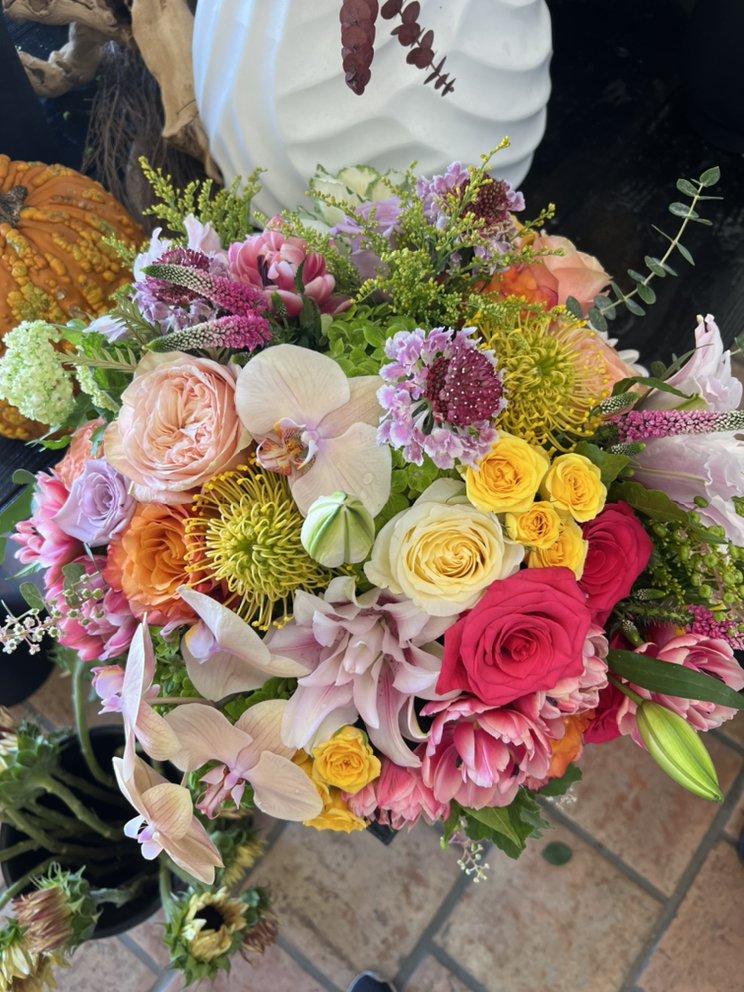 ANTHONY’S FLOWERS 91 Photos & 62 Reviews 110 S Barrington Ave, Los