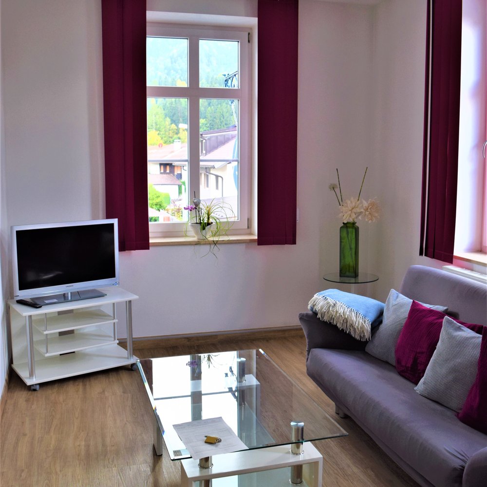 Ammergauer Hof - Suite & TV - Hotels Near Me - Oberammergau, BY