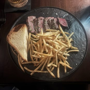 Esencia - Steak frites - Salad Near Me - San Antonio, Texas