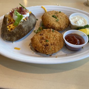 Monument Inn - Crab cake dinner. So crunchy and full of crab !!! Yummmmmmmm!!!! - Seafood Near Me - La Porte, Texas Monument Inn - Crab cake dinner. So crunchy and full of crab !!! Yummmmmmmm!!!! - Seafood Near Me - La Porte, Texas