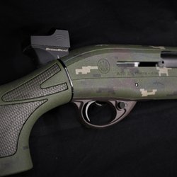 Village Pine Custom Gunsmithing - Beretta Xtrema in green/brown digicam