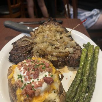Hickory Ranch Steakhouse - Steakhouses Near Me - Yucaipa, California