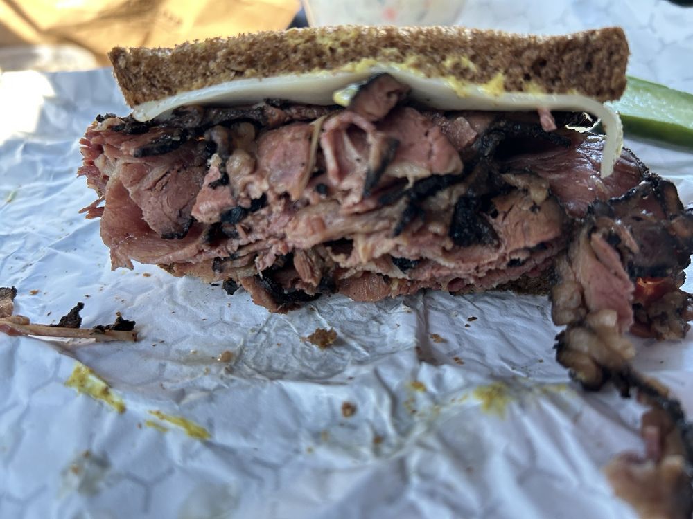 Barry's Village Deli
