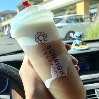 Sunright Tea Studio - Sunnyvale - White peach oolong tea with salted cheese - Bubble Tea Near Me - Sunnyvale, California