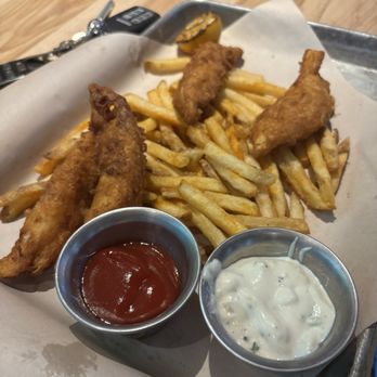 Twin Peaks - Fish and chips - New American Near Me - Reno, Nevada