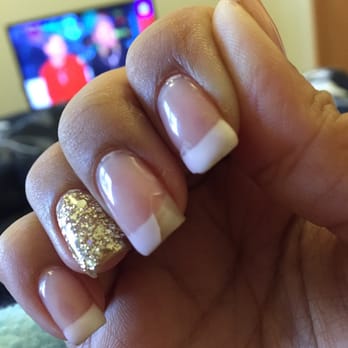 Refresh Nail Care - Gel nail chipped after 4 days! Worst gel manicure I have ever had. AVOID! - Nail Salons Near Me - Pacifica, California