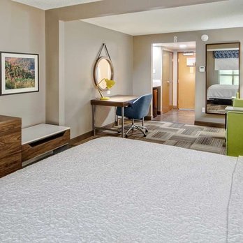 Hampton Inn Latrobe - Guest room - Hotels Near Me - Latrobe, Pennsylvania