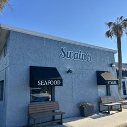 Swain's Seafood and Cut - Front Enterance
