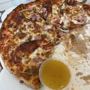 Calusa Pizza & Craft - Small Pizza di Carne - Pizza Near Me - Lutz, Florida Calusa Pizza & Craft - Small Pizza di Carne - Pizza Near Me - Lutz, Florida