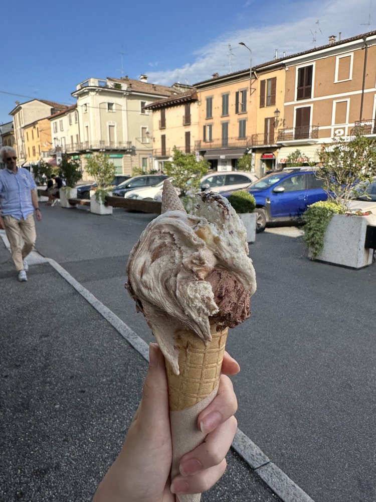 ICE CREAM Piazza Giovanni Xxiii, Doubs, Crema, Cremona, Italy Ice