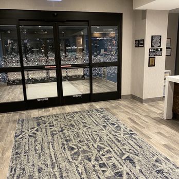 Hampton Inn & Suites Bridgeview Chicago - Hotels Near Me - Bridgeview, Illinois