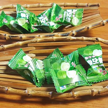 Noom Thai Bistro - The candy holders are so cute. - Thai Near Me - Jacksonville, Florida