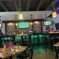 Governor Stumpy's - Interior