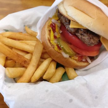 Pittsburg Hot Links - Burger - quite yummy. - Comfort Food Near Me - Pittsburg, Texas