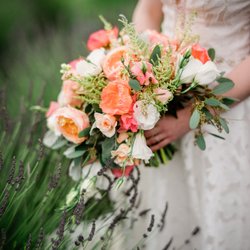 Analog Floral - Sweet peach and white blooms for a gorgeous bridal bouquet. (Photo credit: Alante Photography)