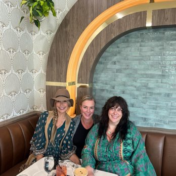 Middle Child - Fab dining and decor - Breakfast & Brunch Near Me - Las Vegas, Nevada Middle Child - Fab dining and decor - Breakfast & Brunch Near Me - Las Vegas, Nevada