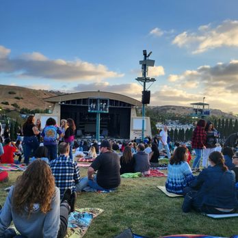 Cricket Wirelesa Ampatheater VIP Lounge - Waiting on earth wind and fire! - Music Venues Near Me - Chula Vista, California Cricket Wirelesa Ampatheater VIP Lounge - Waiting on earth wind and fire! - Music Venues Near Me - Chula Vista, California