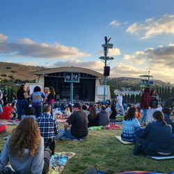 Cricket Wirelesa Ampatheater VIP Lounge - Waiting on earth wind and fire!