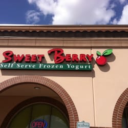 Sweet Berry Frozen Yogurt - The sign outside