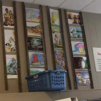 Cal Suds - Interesting wall art - Laundromat Near Me - Berkeley, California