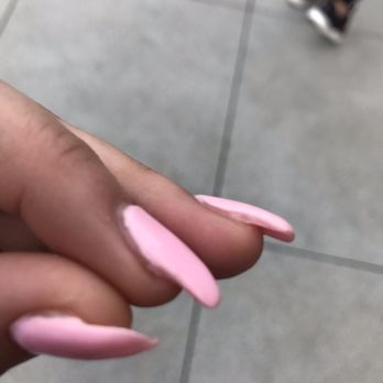 LA Nails Spa - Not fully covered was missing alot around the nail. - Nail Salons Near Me - Los Angeles, California