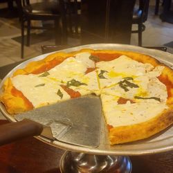 Silvana's Pizzeria - Margherita