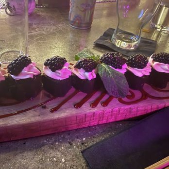 Azabu  - Chocolate cake - Japanese Near Me - Whittier, California