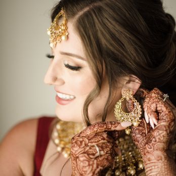 Dolled up by Lulu - Makeup Artists Near Me