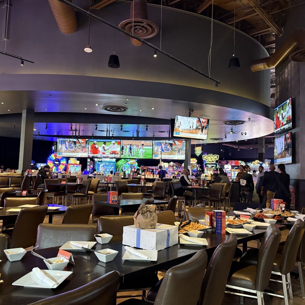 Dave & Buster's Roseville - Arcades Near Me - Roseville, California