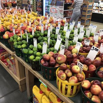 Pete's Fruit Market - Fruits & Veggies Near Me - Milwaukee, Wisconsin