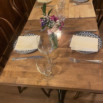 Edoardo's Trattoria - Table setting - Italian Near Me - Huntington, New York Edoardo's Trattoria - Table setting - Italian Near Me - Huntington, New York