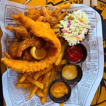 Bubba Gump Shrimp - Forrest's seafood feast - Seafood Near Me - Orlando, Florida