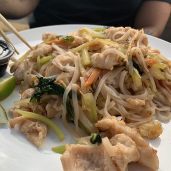 Shangeri La - Chicken Pad Thai - Asian Fusion Near Me - Bronx, New York