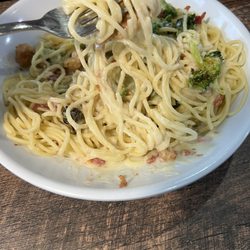 Fazoli's - Chicken Carbonara was sooo delicious. First time have it and will order again soon.