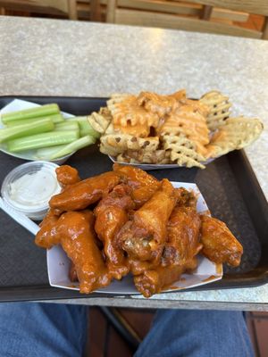 Buffalo Joe's - Clark St. by null