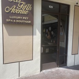 Exterior photo of Pets Fifth Avenue - Glendale, California Exterior photo of Pets Fifth Avenue - Glendale, California