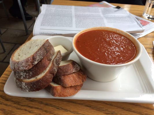 MariPili at Café Frieda by null