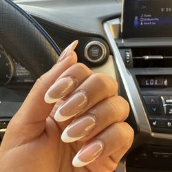 Lenox Nails