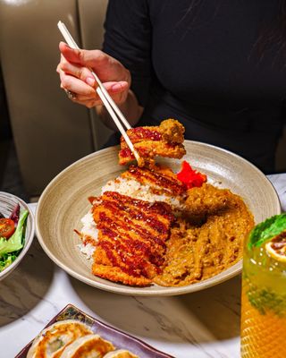 Zutto Japanese American Pub by null