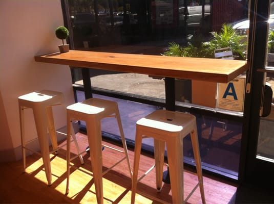 Bon Bon Berry Acai Bowl & Frozen Yogurt by null