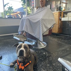 Moonshine Hair Studio - Dog friendly shop.