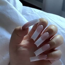 Blush Studios - Long French Tip Acrylic Set
