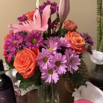 Flowers By Robert Taylor - One and Only Bouquet - Deluxe - Florists Near Me - West Covina, California Flowers By Robert Taylor - One and Only Bouquet - Deluxe - Florists Near Me - West Covina, California